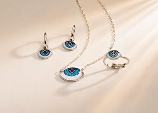 Eye Sea You Necklace Icy Blue